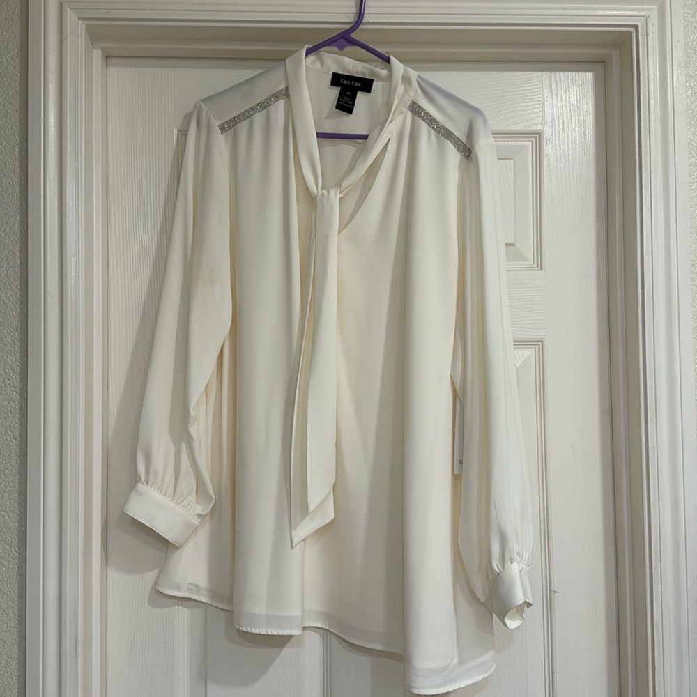 **NEW** Karen Kane sparkle tie top